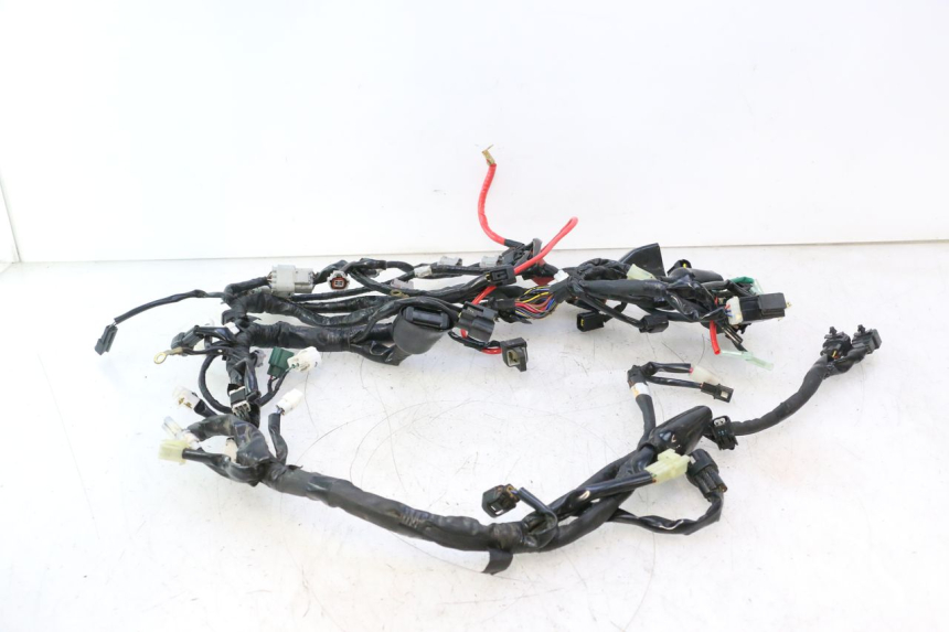 photo de FAIXA DE CABOS YAMAHA FZ8 800 (2010 - 2016) - Detalhes característicos