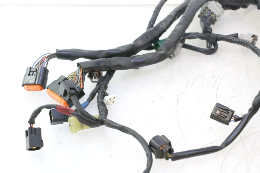 photo de FAIXA DE CABOS YAMAHA FZ8 800 (2010 - 2016) - Ampliação técnica