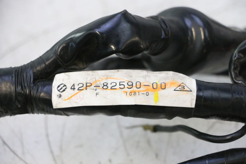 photo de FAIXA DE CABOS YAMAHA FZ8 800 (2010 - 2016) - Estado da superfície