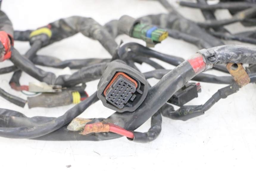 photo de FAIXA DE CABOS GILERA NEXUS 300 (2008 - 2013) - Pontos de fixação