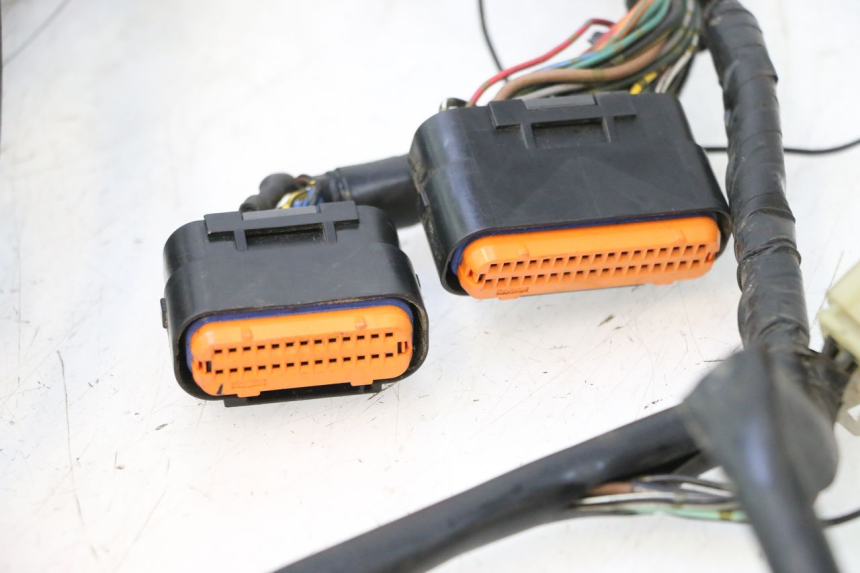 photo de FAIXA SUZUKI GSR 600 (2005 - 2012) - Ampliação dos componentes