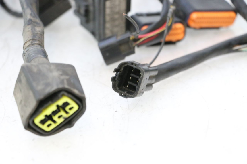 photo de FAIXA SUZUKI GSR 600 (2005 - 2012) - Vista de perto