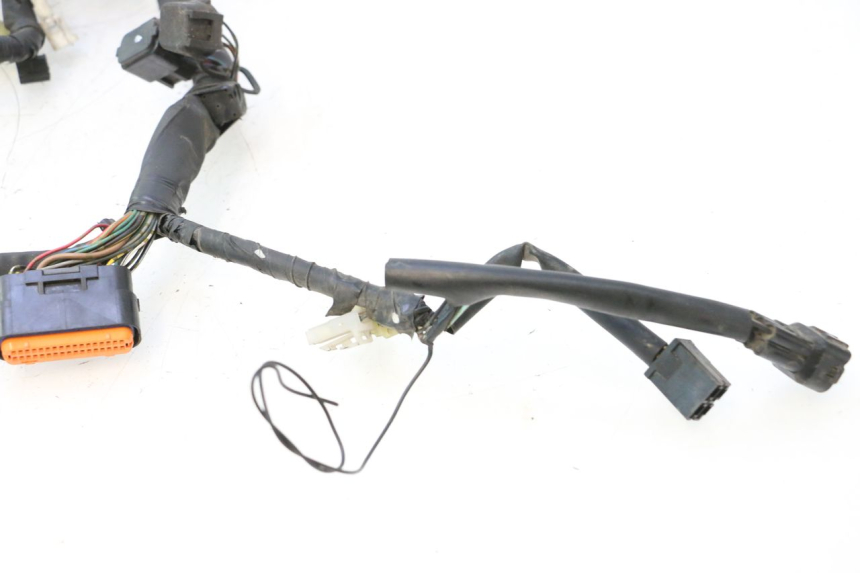 photo de FAIXA SUZUKI GSR 600 (2005 - 2012) - Outro ângulo de visão