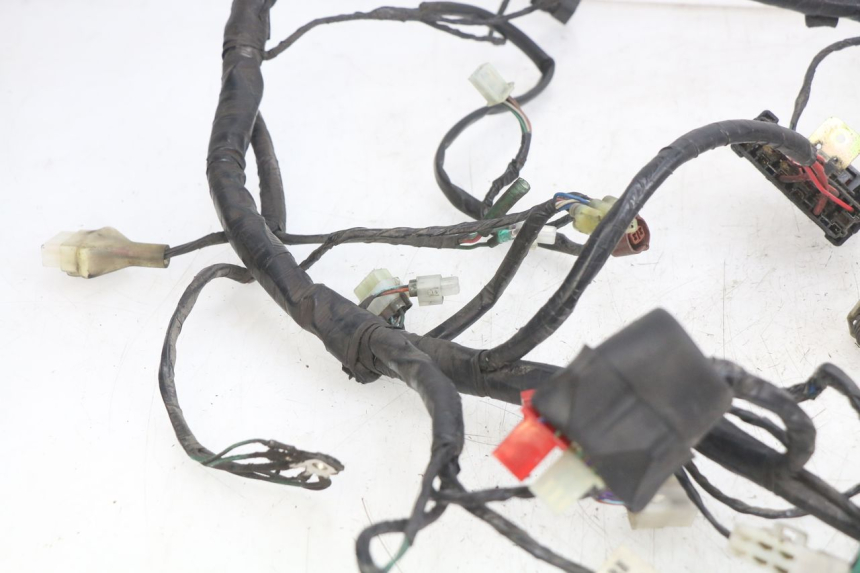 photo de FAIXA DE CABOS SYM GTS EFI 125 (2012 - 2016) - Detalhes característicos