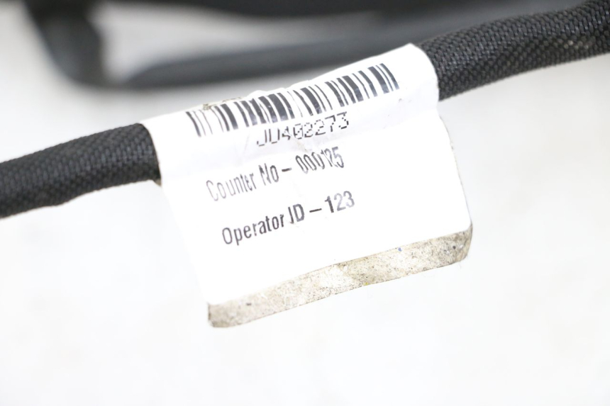 photo de FAIXA DE CABOS HUSQVARNA SVARTPILEN 401 (2018 - 2023) - Detalhe da peça
