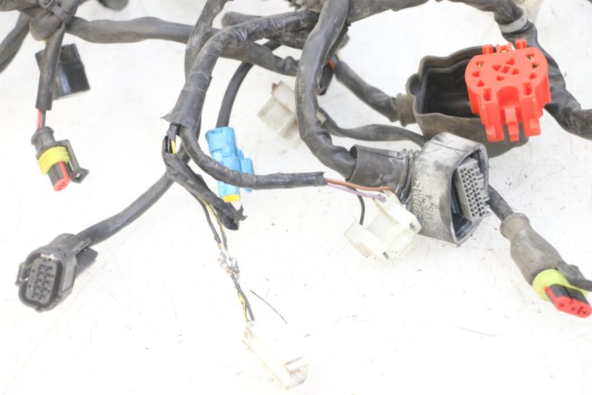 photo de FAIXA DE CABOS PIAGGIO IE MP3 YOURBAN 300 (2011 - 2016) - Estado da superfície