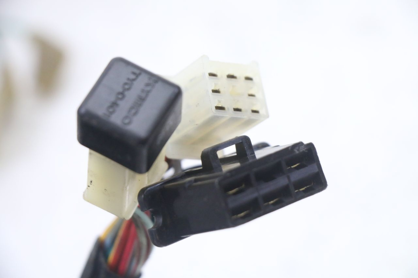 photo de FAIXA DE CABOS KYMCO STRYKER OFF ROAD 125 (1999 - 2005) - Detalhes característicos
