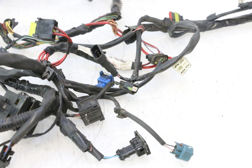 photo de FAIXA DE CABOS PIAGGIO LIBERTY IGET 4T 50 (2021 - 2025) - Outro ângulo de visão