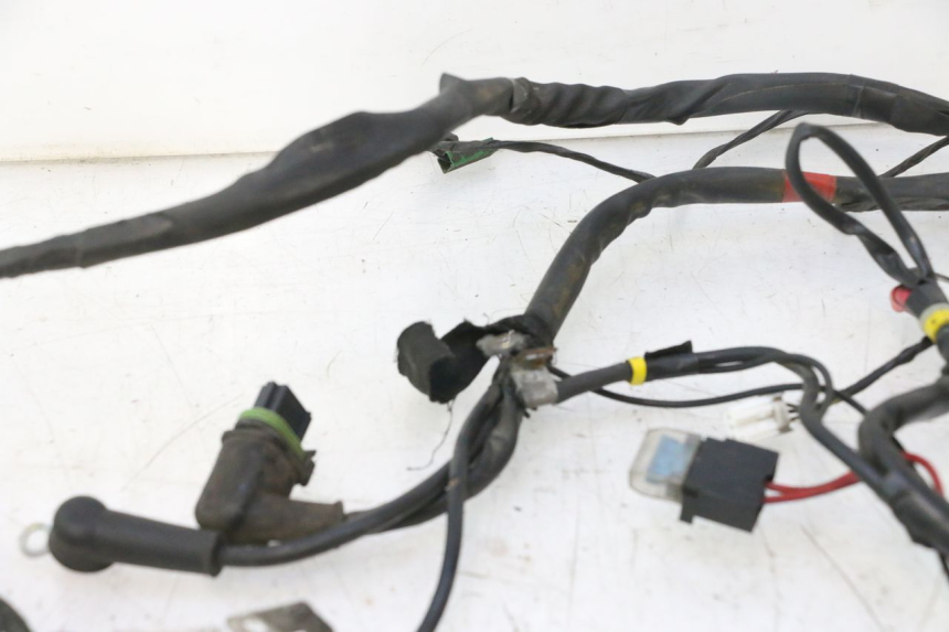 photo de FAIXA DE CABOS PIAGGIO LIBERTY 125 (1998 - 2008) - Pontos de fixação