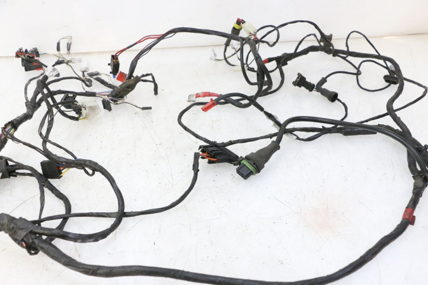 photo de FAIXA DE CABOS PIAGGIO LXV 4T 50 (2009 - 2013) - Pontos de fixação