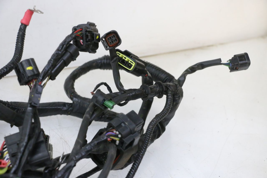 photo de FAIXA DE CABOS PIAGGIO MP3 HPE 310 (2024 - 2025) - Vista do produto