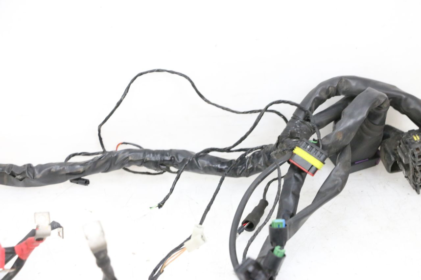 photo de FAIXA DE CABOS PIAGGIO MP3 HPE 350 (2018 - 2020) - Vista de perto
