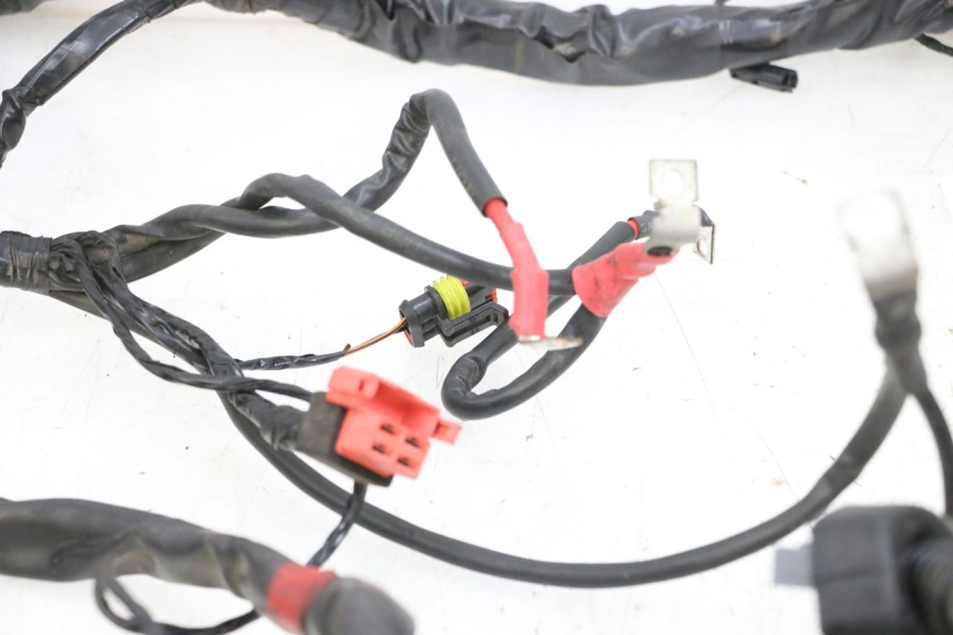 photo de FAIXA DE CABOS PIAGGIO MP3 HPE 350 (2018 - 2020) - Imagem adicional