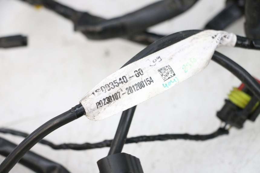 photo de FAIXA DE CABOS PIAGGIO MP3 HPE 300 (2019 - 2026) - Vista do produto