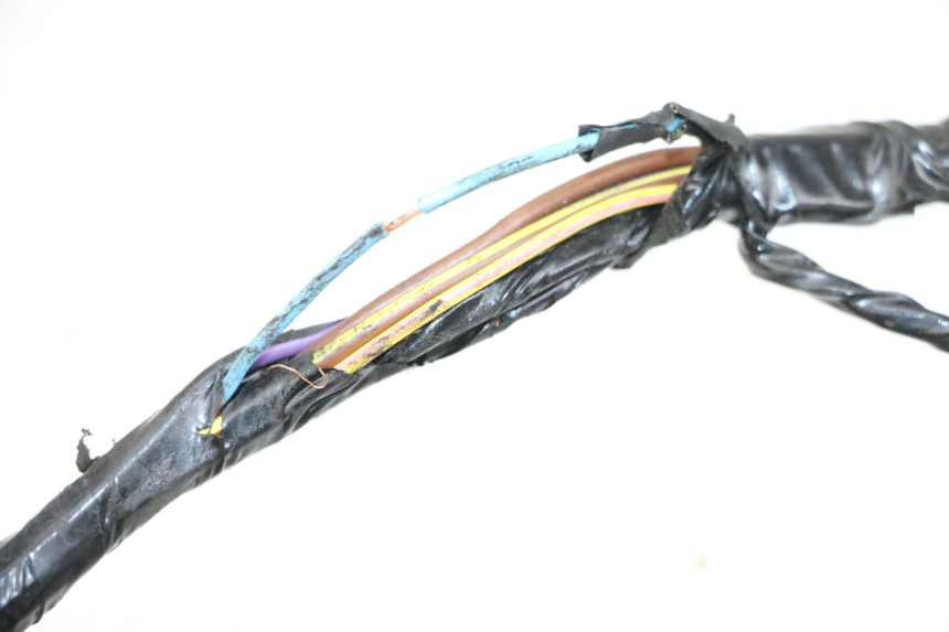 photo de FAIXA DE CABOS PIAGGIO MP3 HPE 300 (2019 - 2026) - Zoom de qualidade