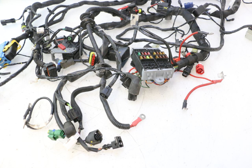 photo de FAIXA DE CABOS PIAGGIO MP3 HPE 530 (2022 - 2026) - Detalhe da peça