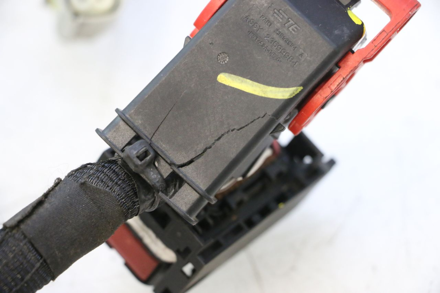 photo de FAIXA DE CABOS PIAGGIO MP3 HPE 530 (2022 - 2026) - Estrutura - ampliação
