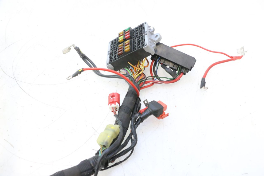 photo de FAIXA DE CABOS PIAGGIO MP3 HPE 530 (2022 - 2026) - Outro ângulo de visão
