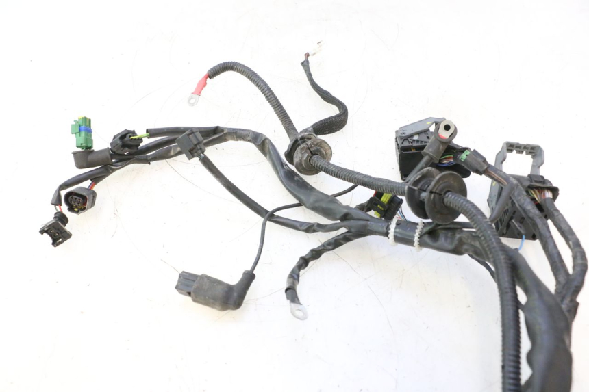 photo de FAIXA DE CABOS PIAGGIO MP3 HPE 530 (2022 - 2026) - Vista geral