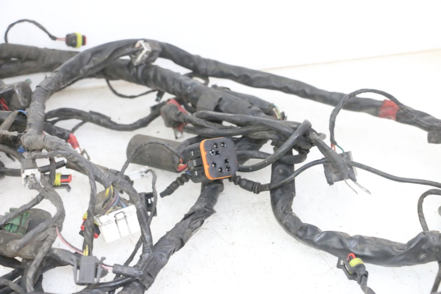 photo de FAIXA DE CABOS PIAGGIO MP3 LT 400 (2007 - 2012) - Estado da superfície