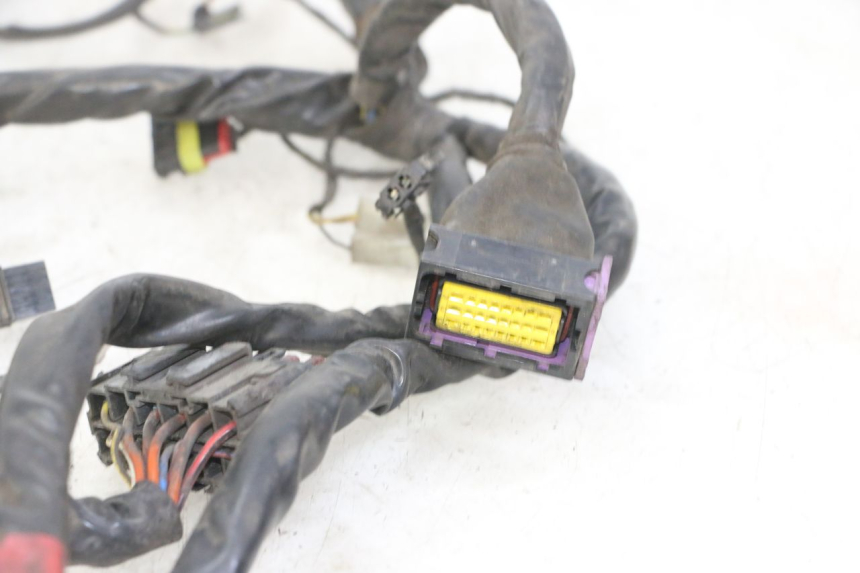photo de FAIXA DE CABOS PIAGGIO MP3 LT 400 (2007 - 2012) - Marcações e referências