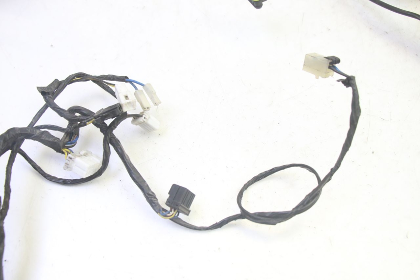 photo de FAIXA DE CABOS PIAGGIO MP3 LT 400 (2007 - 2012) - Pontos de fixação