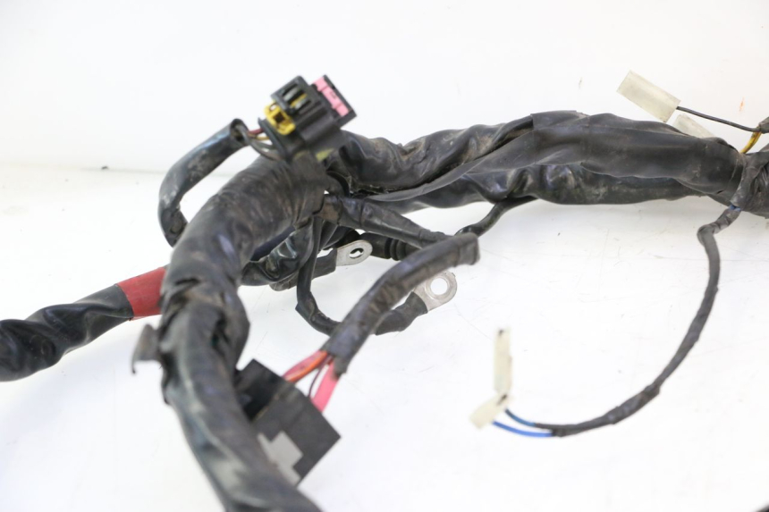 photo de FAIXA DE CABOS PIAGGIO MP3 LT 300 (2010 - 2016) - Vista de perto