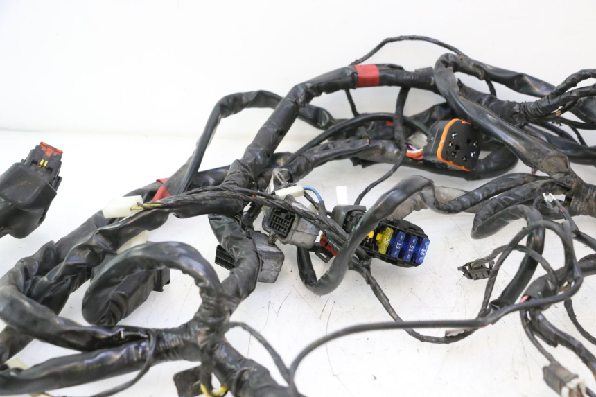 photo de FAIXA DE CABOS PIAGGIO MP3 LT 300 (2010 - 2016) - Ampliação técnica
