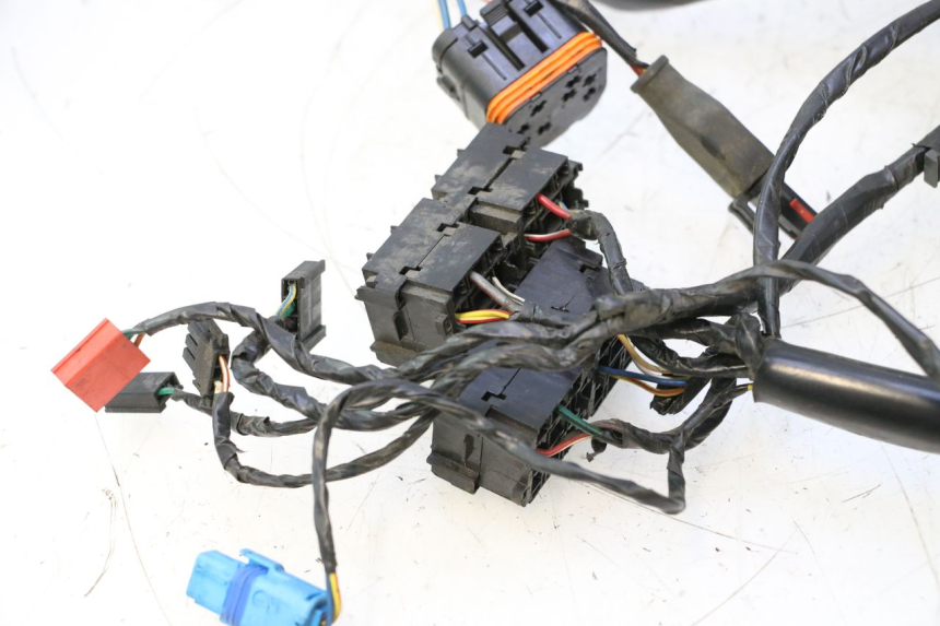 photo de FAIXA DE CABOS PIAGGIO MP3 LT 400 (2007 - 2012) - Estrutura - ampliação