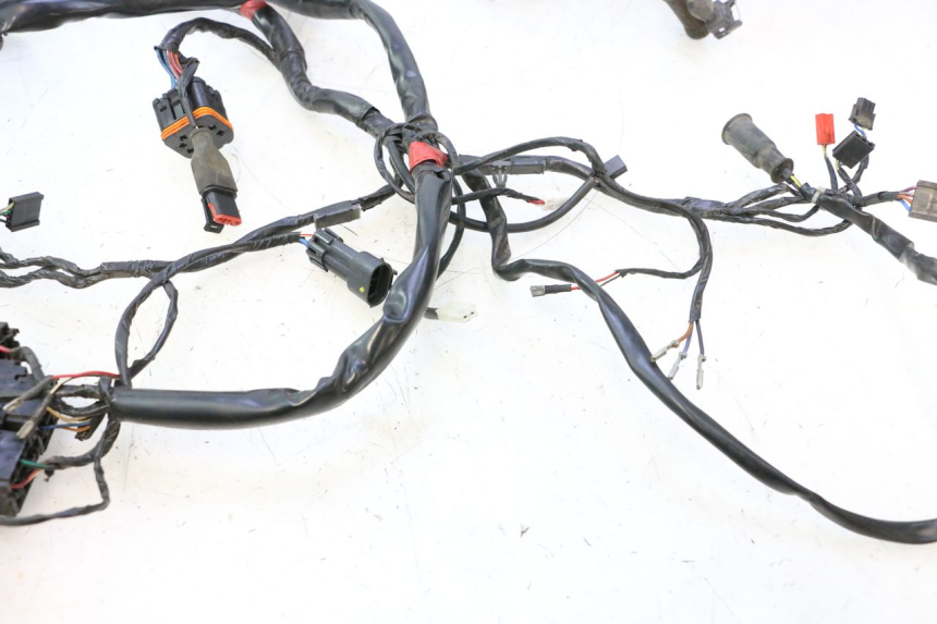 photo de FAIXA DE CABOS PIAGGIO MP3 LT 400 (2007 - 2012) - Ampliação técnica