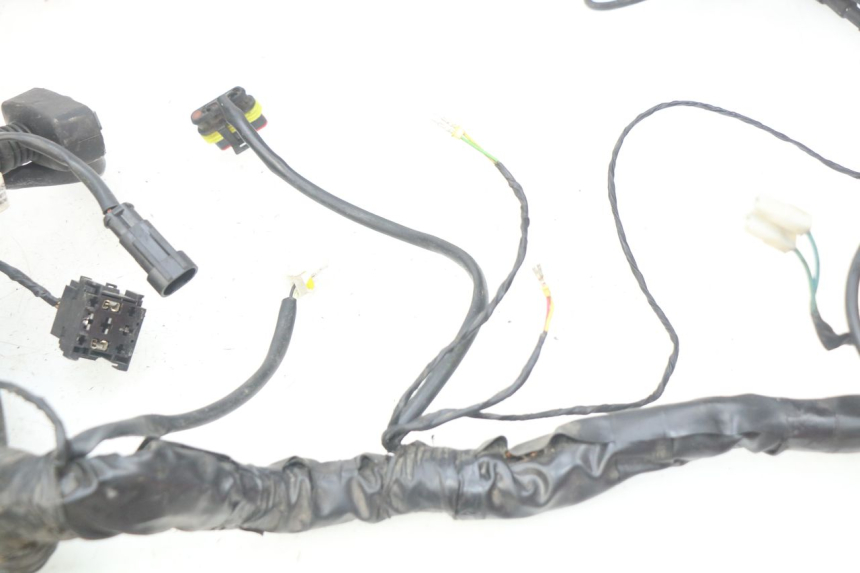 photo de FAIXA DE CABOS PIAGGIO MP3 500 (2014 - 2017) - Ampliação técnica