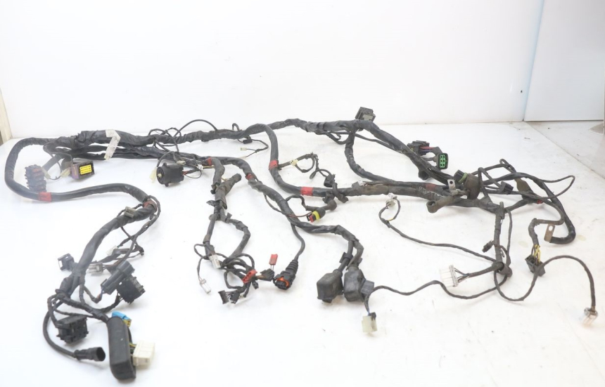photo de FAIXA DE CABOS PIAGGIO MP3 125 (2006 - 2014) - Vista principal