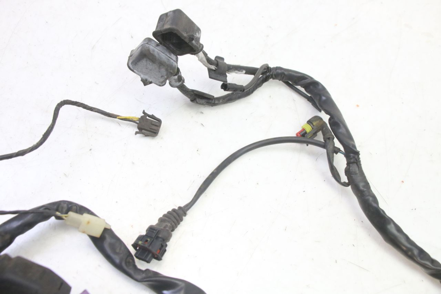 photo de FAIXA DE CABOS PIAGGIO MP3 RL 250 (2006 - 2010) - Outro ângulo de visão