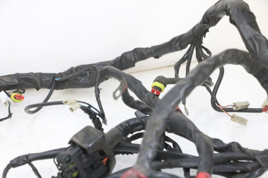 photo de FAIXA DE CABOS PIAGGIO MP3 RL 250 (2006 - 2010) - Ampliação dos componentes