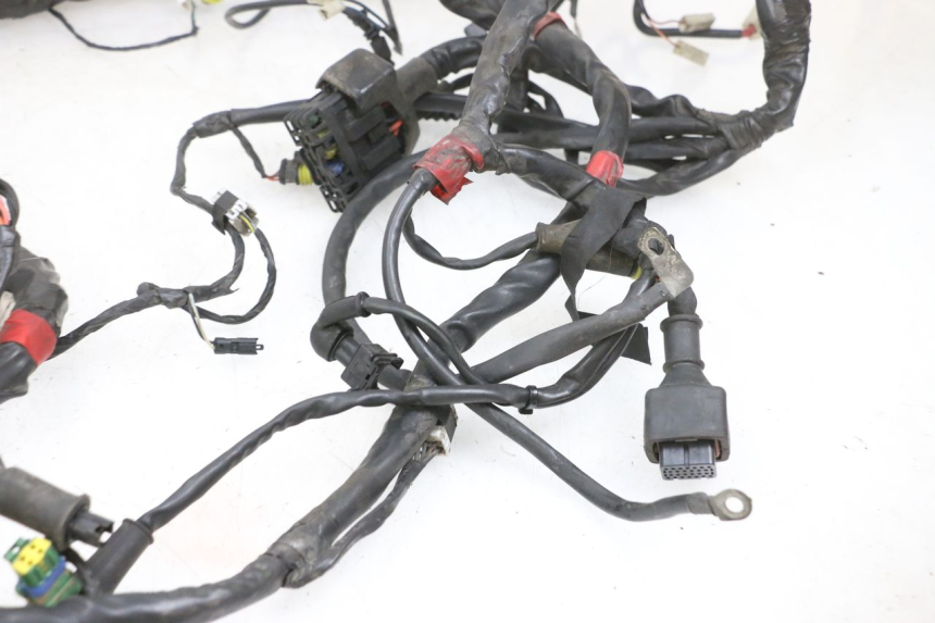 photo de FAIXA DE CABOS PIAGGIO MP3 RL 250 (2006 - 2010) - Vista de perto