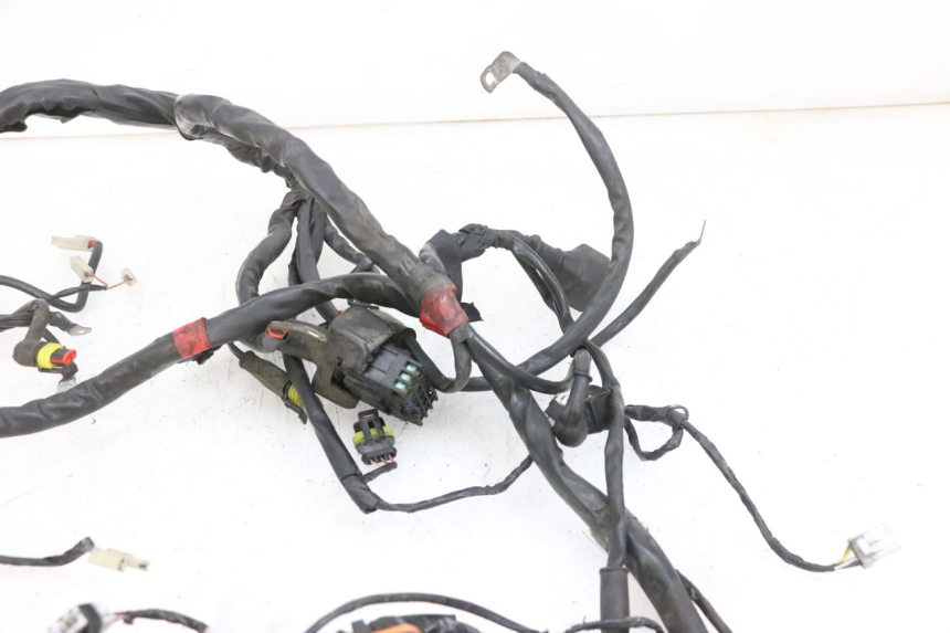 photo de FAIXA DE CABOS PIAGGIO MP3 RL 250 (2006 - 2010) - Ampliação técnica
