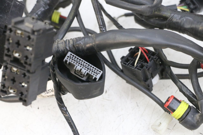 photo de FAIXA DE CABOS PIAGGIO MP3 500 (2016 - 2018) - Vista principal