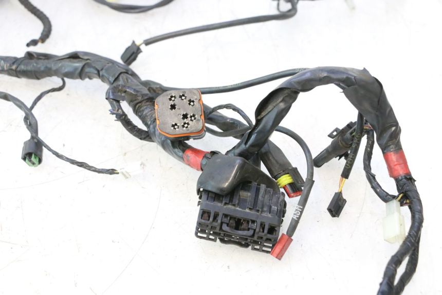 photo de FAIXA DE CABOS PIAGGIO MP3 500 (2016 - 2018) - Vista de perto