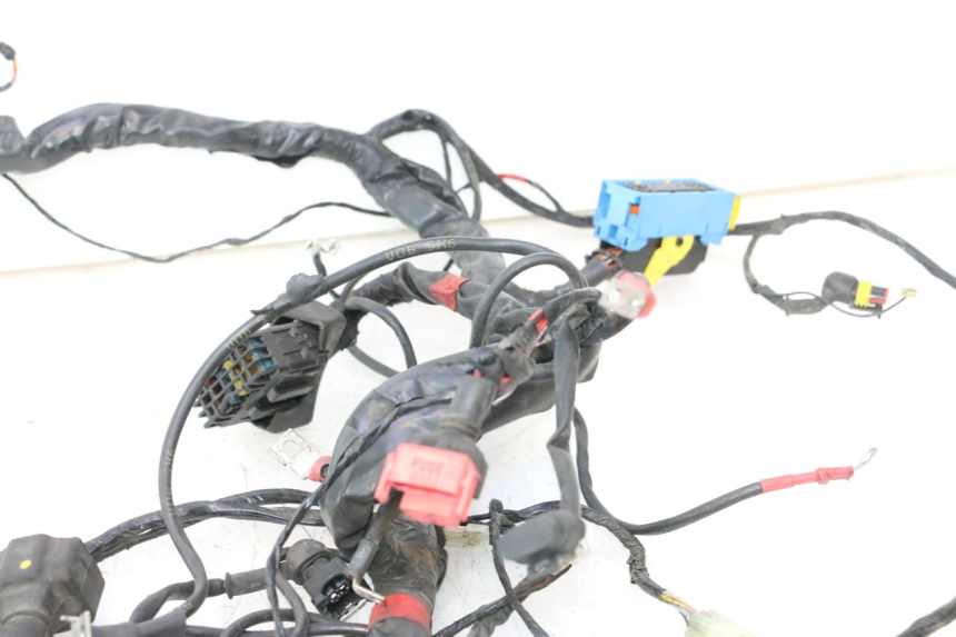photo de FAIXA DE CABOS PIAGGIO MP3 500 (2016 - 2018) - Vista principal