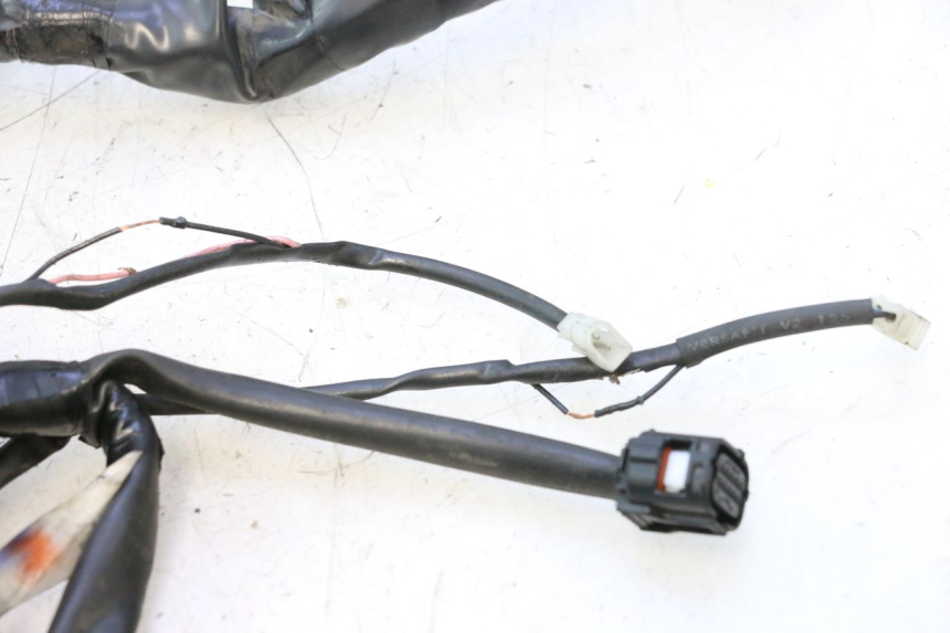 photo de FAIXA DE CABOS PIAGGIO MP3 500 (2016 - 2018) - Ampliação técnica