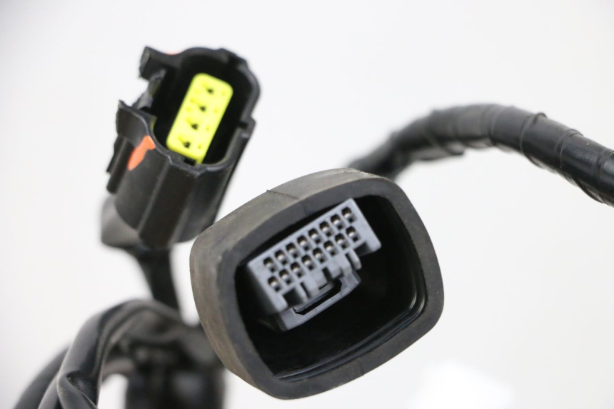photo de FAIXA DE CABOS YAMAHA NEO'S CORE 1 (2022 - 2026) - Vista do produto
