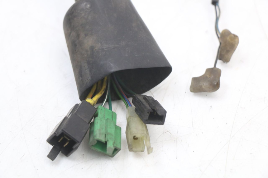 photo de FAIXA DE CABOS HONDA NTV DEAUVILLE 650 (1998 - 2001) - Pontos de fixação