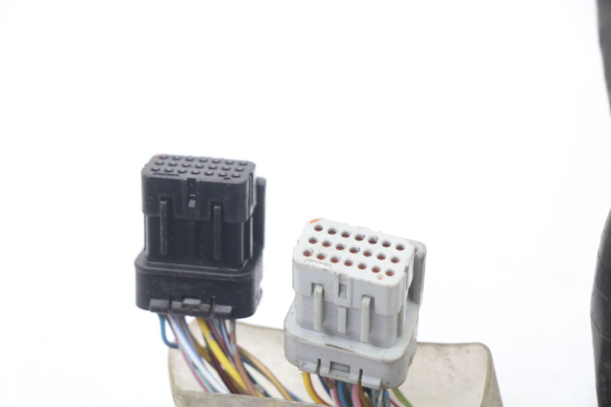 photo de FAIXA DE CABOS HONDA PCX (JF28) 125 (2009 - 2011) - Pontos de fixação