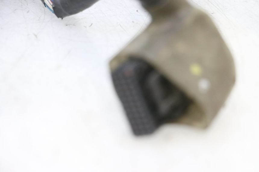 photo de FAIXA DE CABOS HONDA PCX (JF57/JF64) 125 (2014 - 2018) - Pontos de fixação