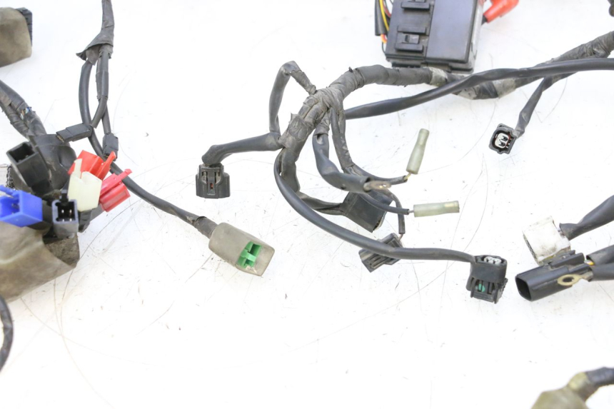 photo de FAIXA DE CABOS HONDA PCX (JF57/JF64) 125 (2014 - 2018) - Marcações e referências