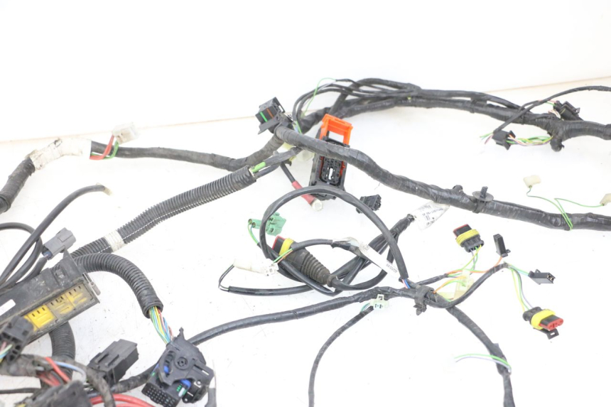 photo de FAIXA DE CABOS PEUGEOT SATELIS 125 (2013 - 2018) - Ampliação técnica