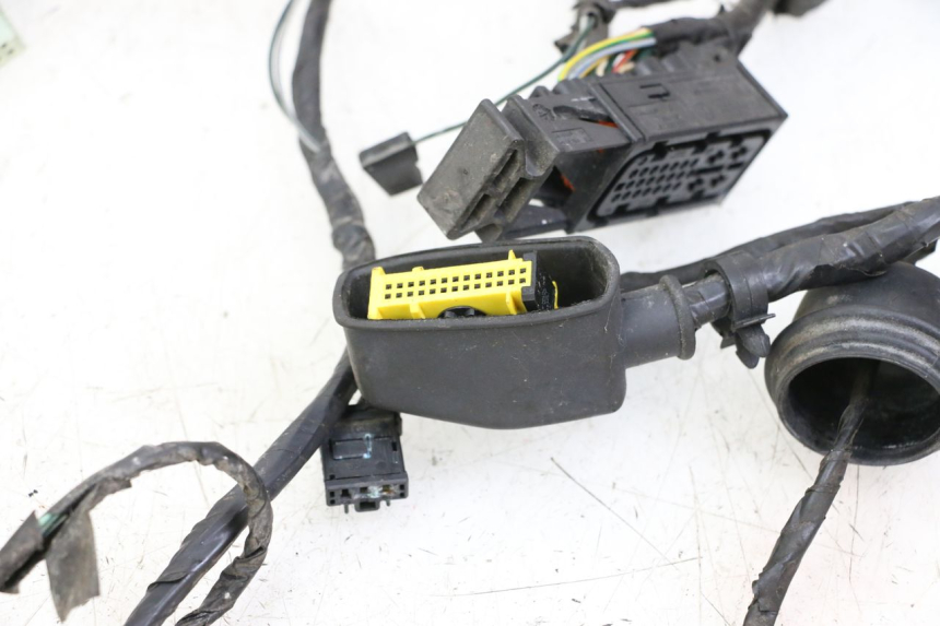 photo de FAIXA DE CABOS PEUGEOT SATELIS COMPRESSOR K15 125 (2006 - 2009) - Marcações e referências