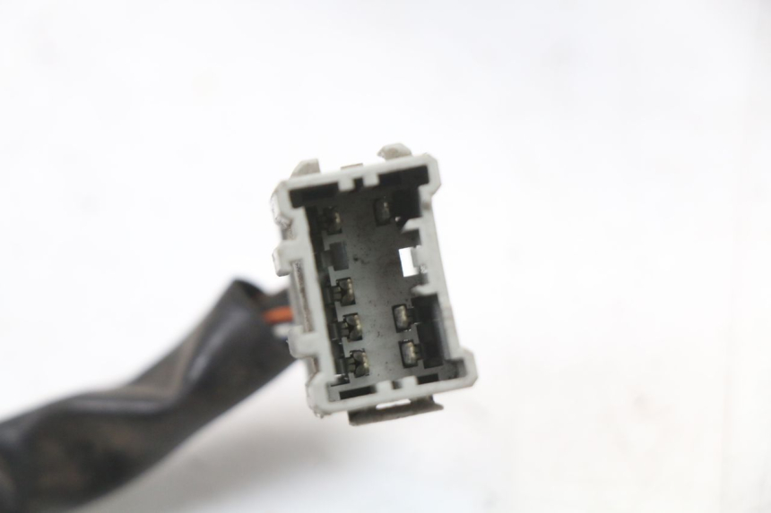 photo de FAROLAGEM COMPLETA HONDA FES S-WING SWING ABS 125 (2007 - 2015) - Zoom do estado de desgaste
