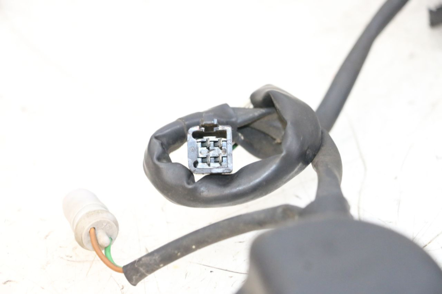 photo de FAROLAGEM COMPLETA HONDA NSR R 125 (1994 - 2003) - Detalhe da peça