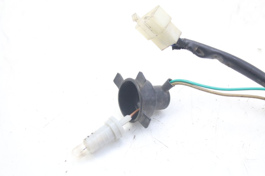 photo de FAROL FIO ELÉTRICO SYM ORBIT 2 4T 50 (2018 - 2022) - Zoom do estado de desgaste